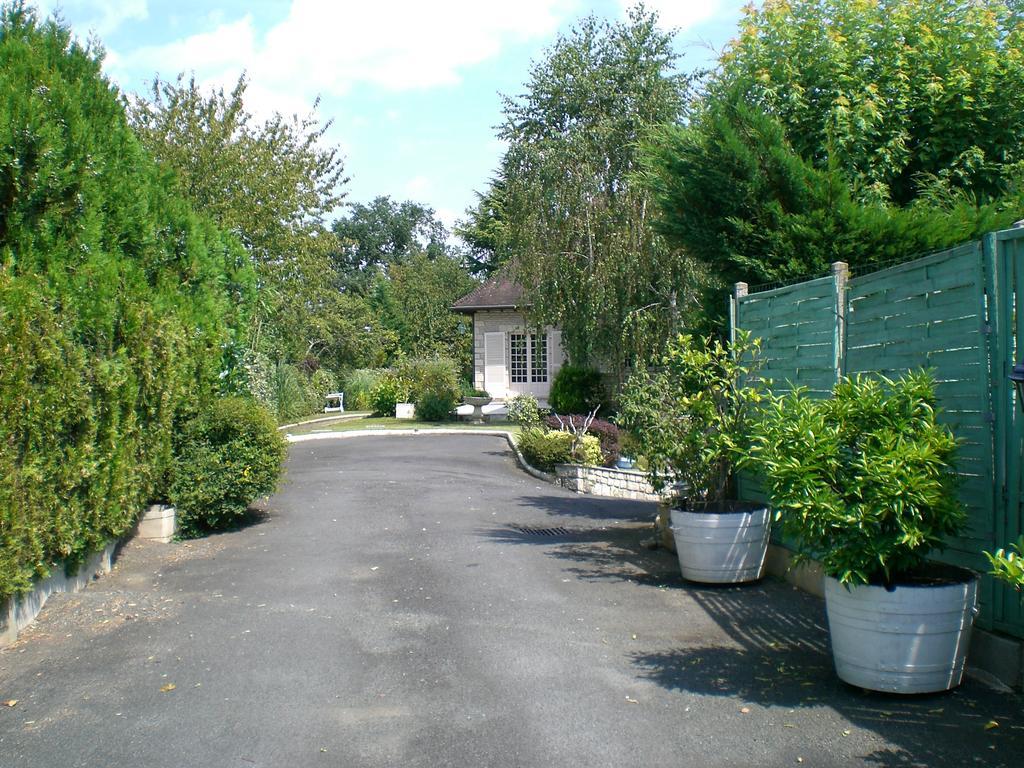 Chambres D'Hotes Le Clos Des Senteurs Malemort Экстерьер фото